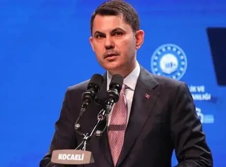 Bakan Kurum'dan Zeytinburnu'ndaki 'Yarısı Bizden' kampanyasına ilişkin paylaşım
