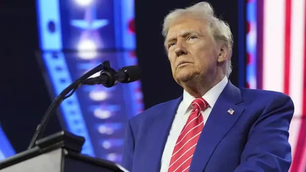 İran alaya almıştı: Trump vazgeçmedi... 'Askeri seçenek hâlâ masada'