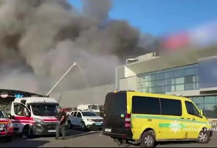 Rusya Ukrayna'da AVM vurdu: 16 ölü, 130 yaralı