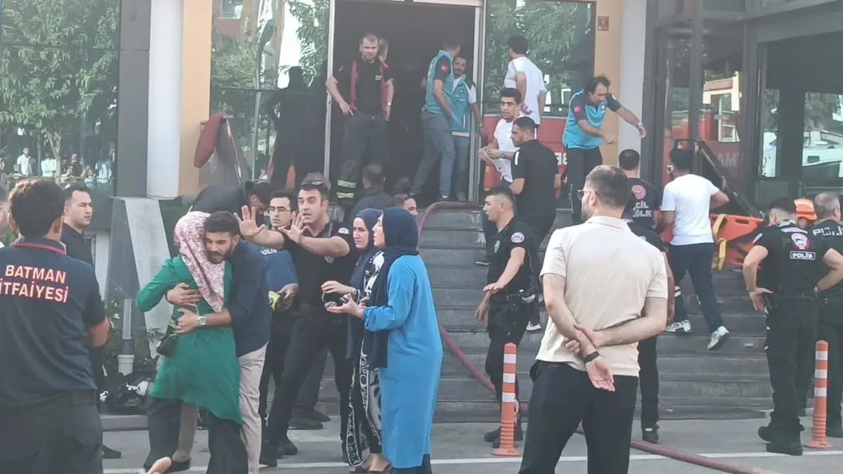 Spor salonundaki yangında Şimşek'in yeğeni hayatını kaybetti