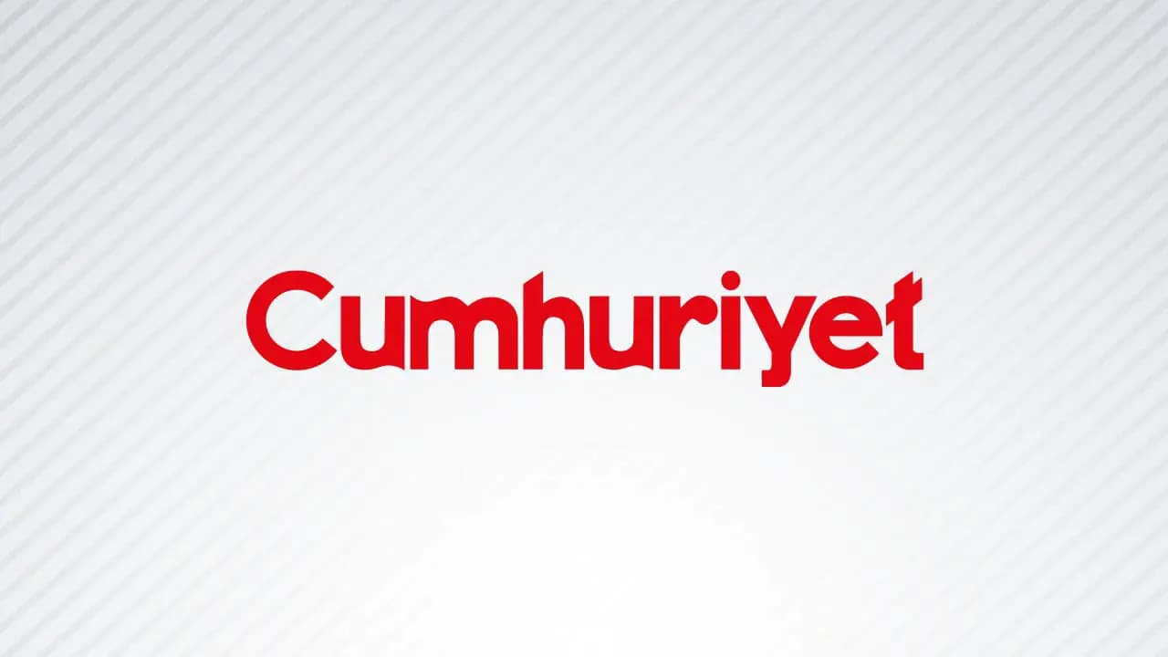 Edirne’de gölün suyu buharlaştı, tuz tabakası ortaya çıktı