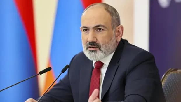 Paşinyan'dan Rusya'ya demir yolu imtiyazlarından vazgeçme çağrısı
