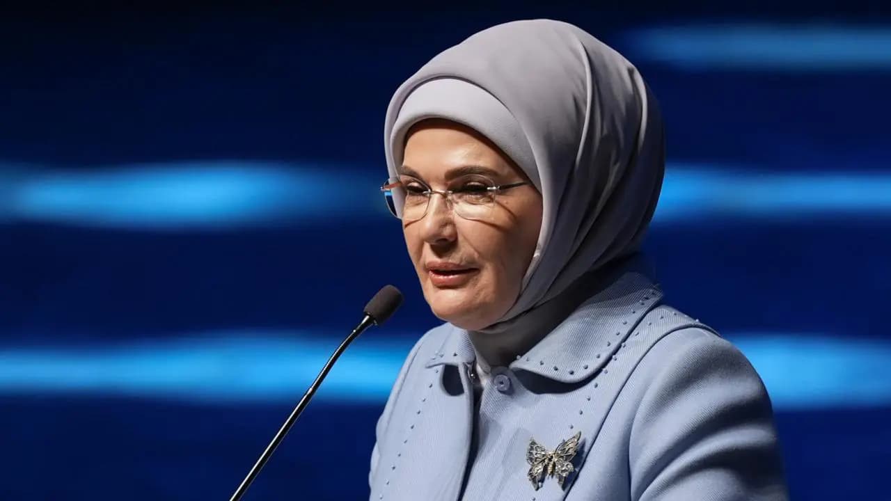 Emine Erdoğandan Ukrayna mesajı: Toplumların en büyük gücü tek yürek olabilmek