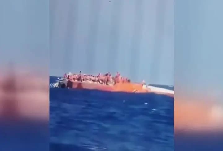 SON DAKİKA! Girne açıklarında yolcu gemisi alabora oldu! 8 kişi hayatını kaybetti, 18 kayıp
