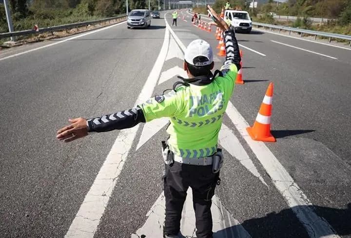 İSTANBUL KAPATILAN YOLLAR 30 AĞUSTOS 2026: 30 Ağustos'ta İstanbul'da Trafiğe Kapatılan Yollar Hangileri? İstanbul Valiliği Kapatılan Güzergâhları Açıkladı
