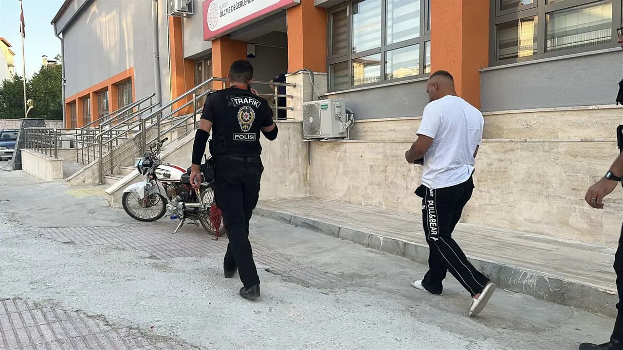 Polisten kaçıp ehliyet sınavına girdi