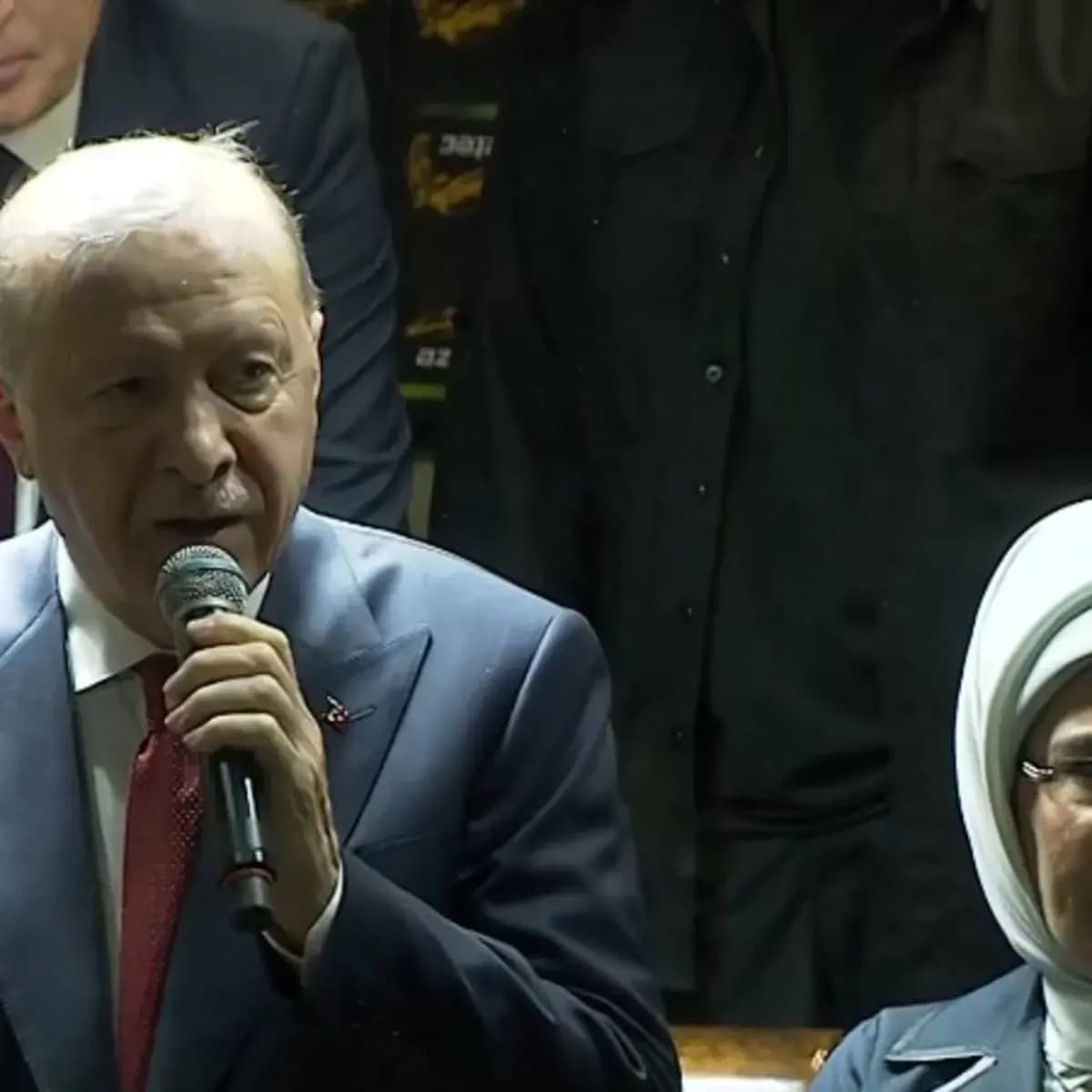 Başkan Erdoğan'dan Güneysu'da tarihi birlik ve beraberlik mesajı: "Seçimleri başarıyla atlatacağız"