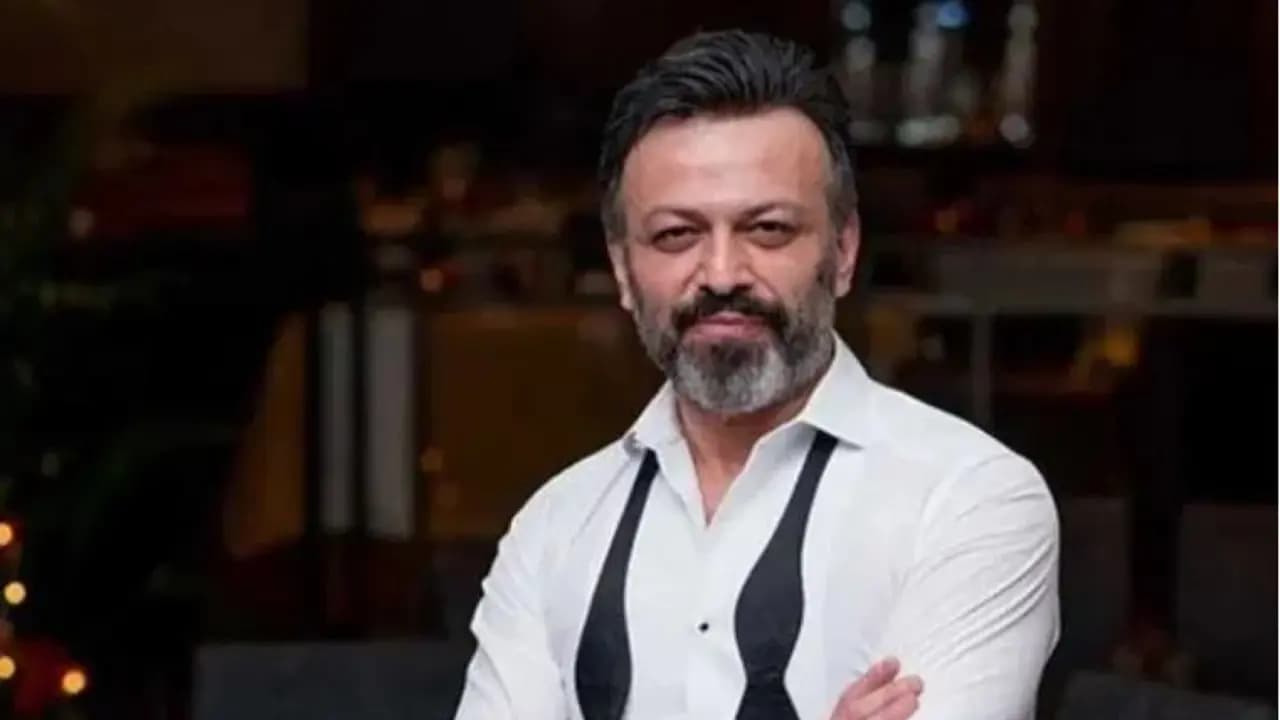 Oyuncu Serhat Kılıç evinde ölü bulundu