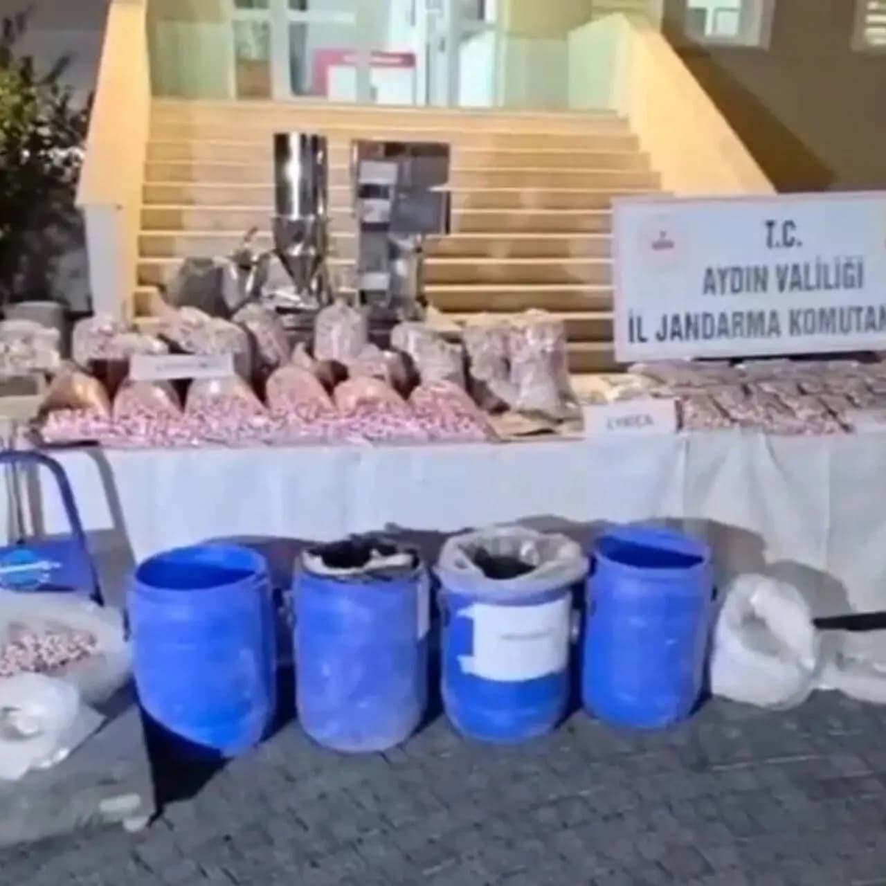 100 milyonluk operasyon: 4 tutuklama