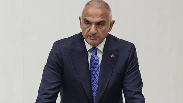 Depremin izleri kültürden de silindi