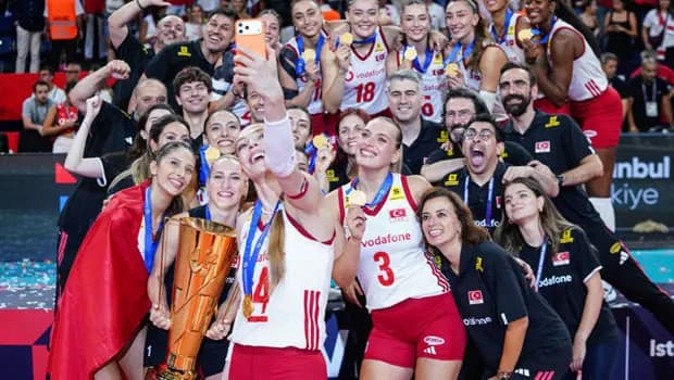 Avrupa’nın sultanları! Turnuvayı domine ettik... Şampiyonluğun ardındaki kritik hamleler nelerdi?