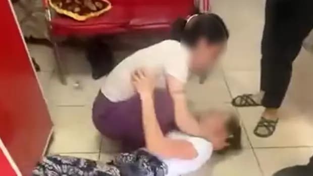 Hırsızlık için geldikleri eve ikinci kez girdiler, yakalanınca 'sara nöbeti' tiyatrosu oynadılar