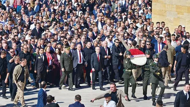 CHP, 103. yaşında Ata’nın huzurunda: Anıtkabir’de ‘arınma’ mesajı