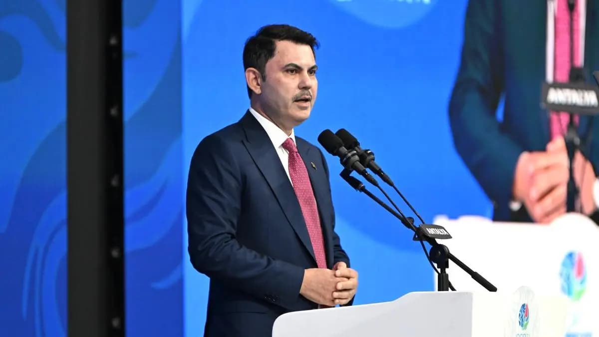 Bakan Kurum'dan Antalya'da anlamlı mesaj! "Kimsenin, tabiatımızı kirletmesine müsaade etmedik, etmeyeceğiz"
