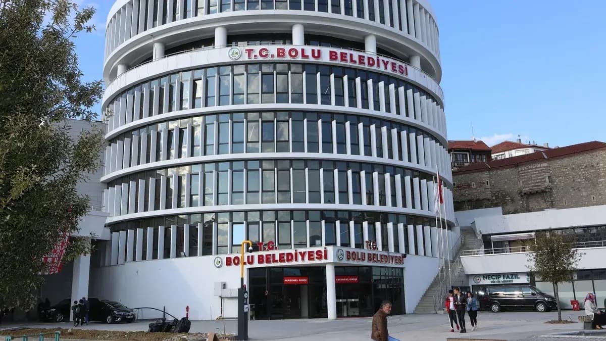 SON DAKİKA | Bolu Belediyesi'ne 'hayalet araç' operasyonu! 22 gözaltı kararı