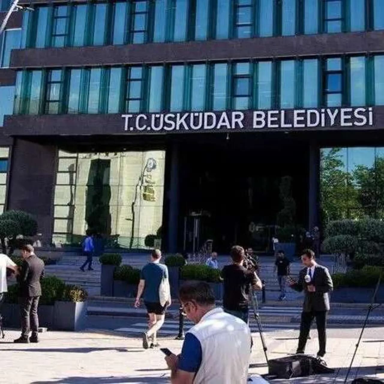 Üsküdar Belediyesi'nde 2 gözaltı