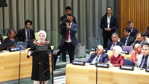 Emine Erdoğan: Kullan-at kültüründen uzaklaşmalıyız