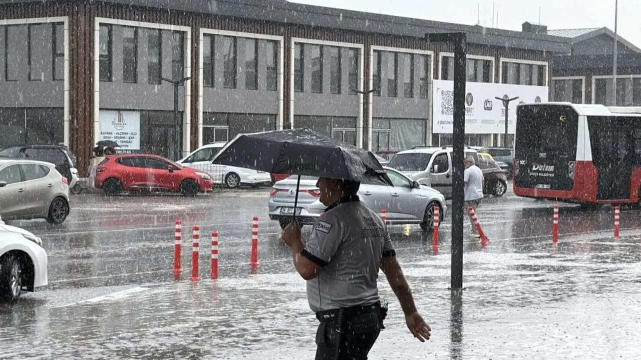 Yaz havası sürüyor, yağmur ve serinlik geliyor